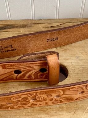 Steerhide No Buckle Belt. Tooled Western, Cowboy, Country Strap.